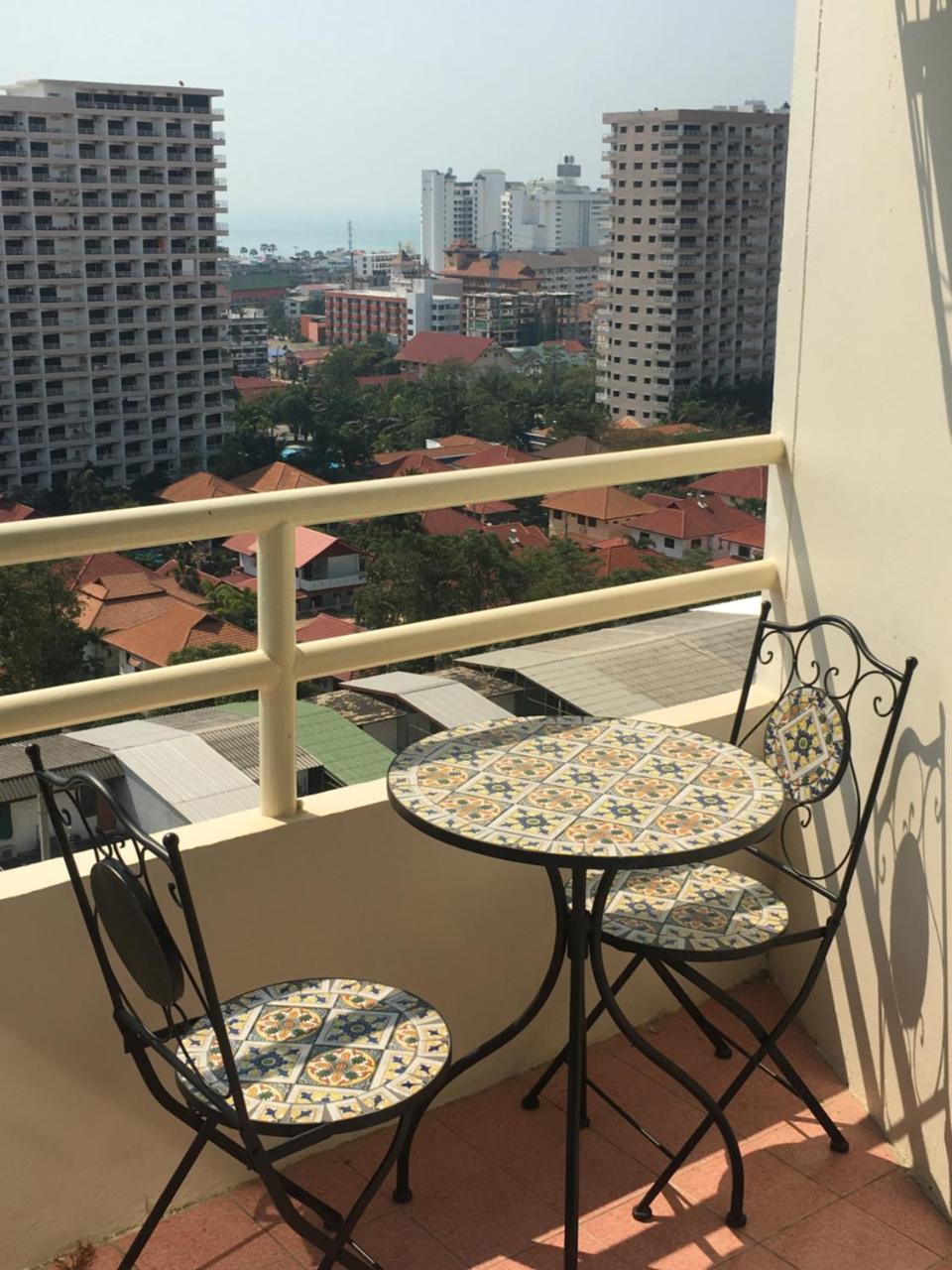 View Talay 1B Residence Pattaya Luaran gambar