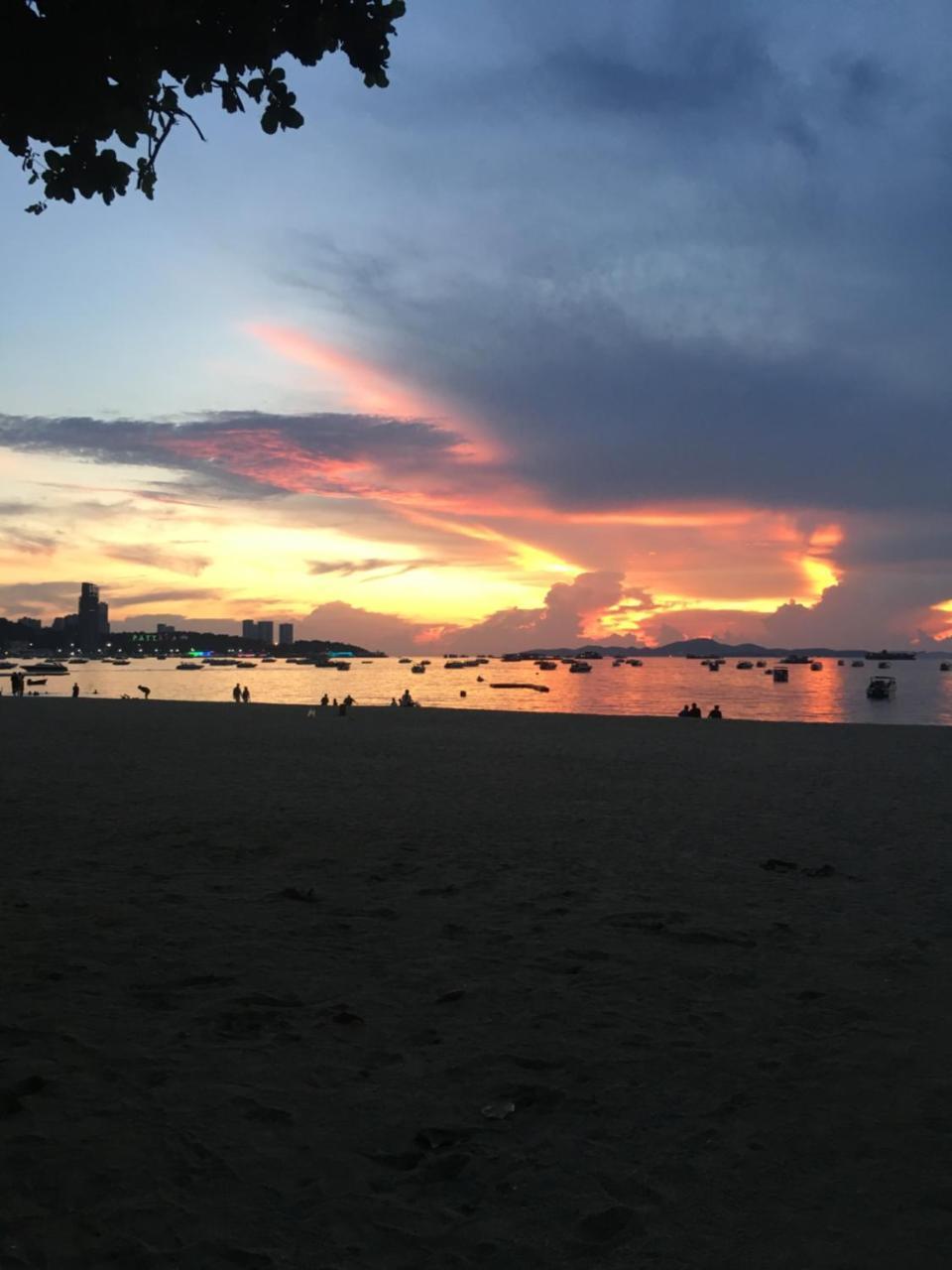 View Talay 1B Residence Pattaya Luaran gambar
